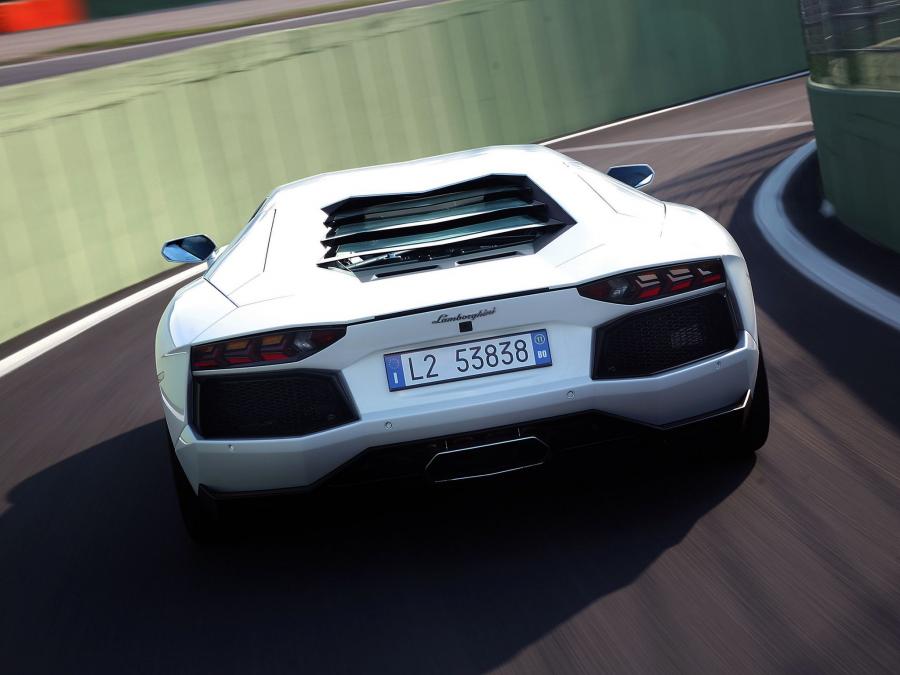  Lamborghini Aventador LP700-4 2011 года  (фото 75 из 204)